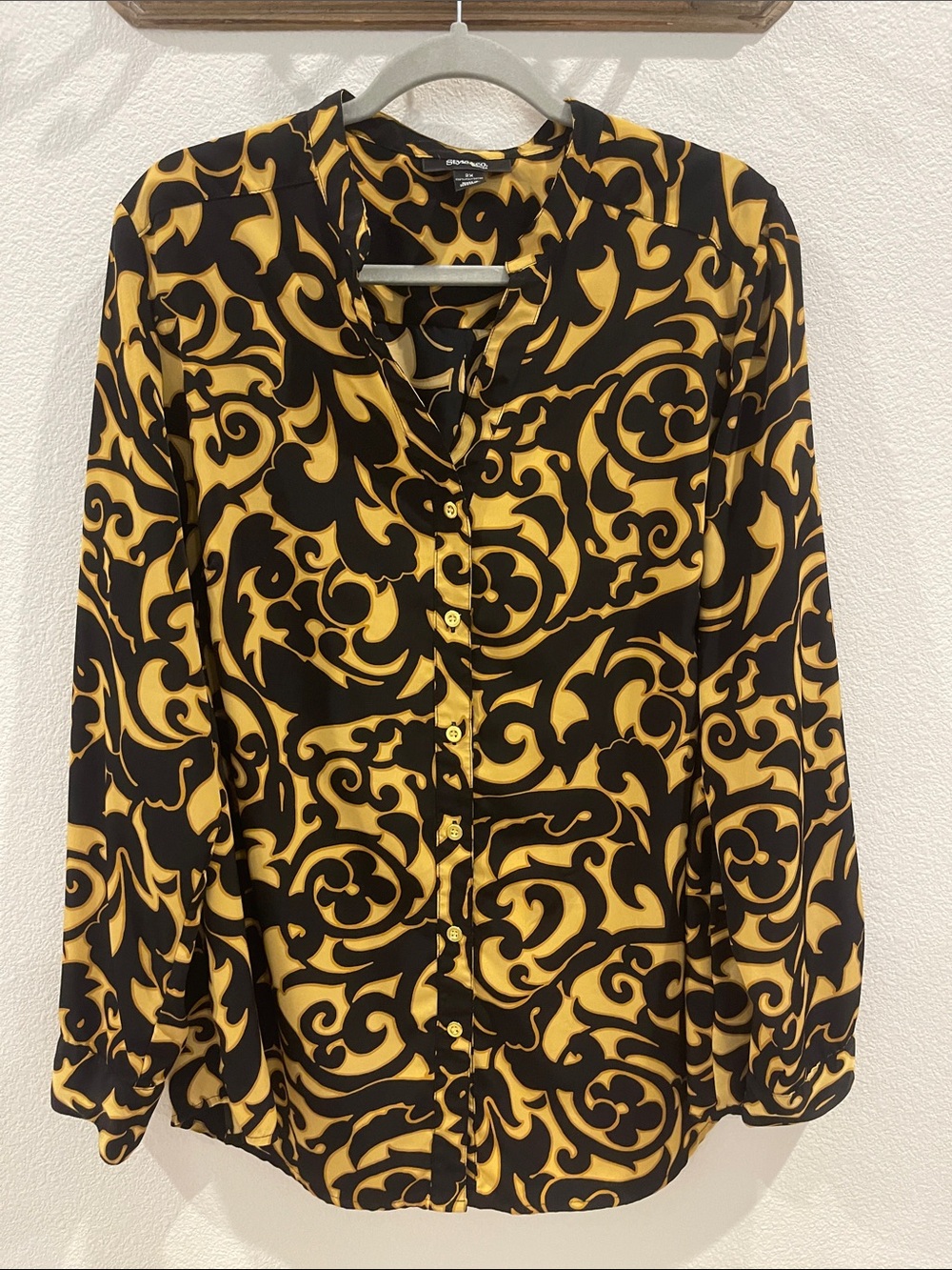 Elegant Black & Gold Patterned Button-Up Blouse - Women